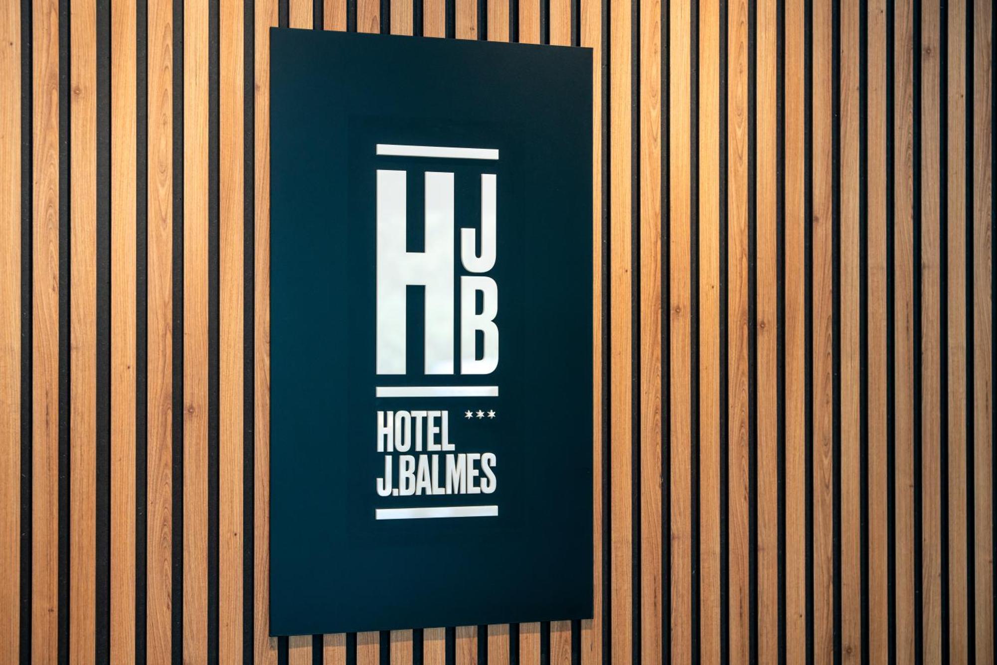 Hotel J. Balmes Vic Exteriér fotografie