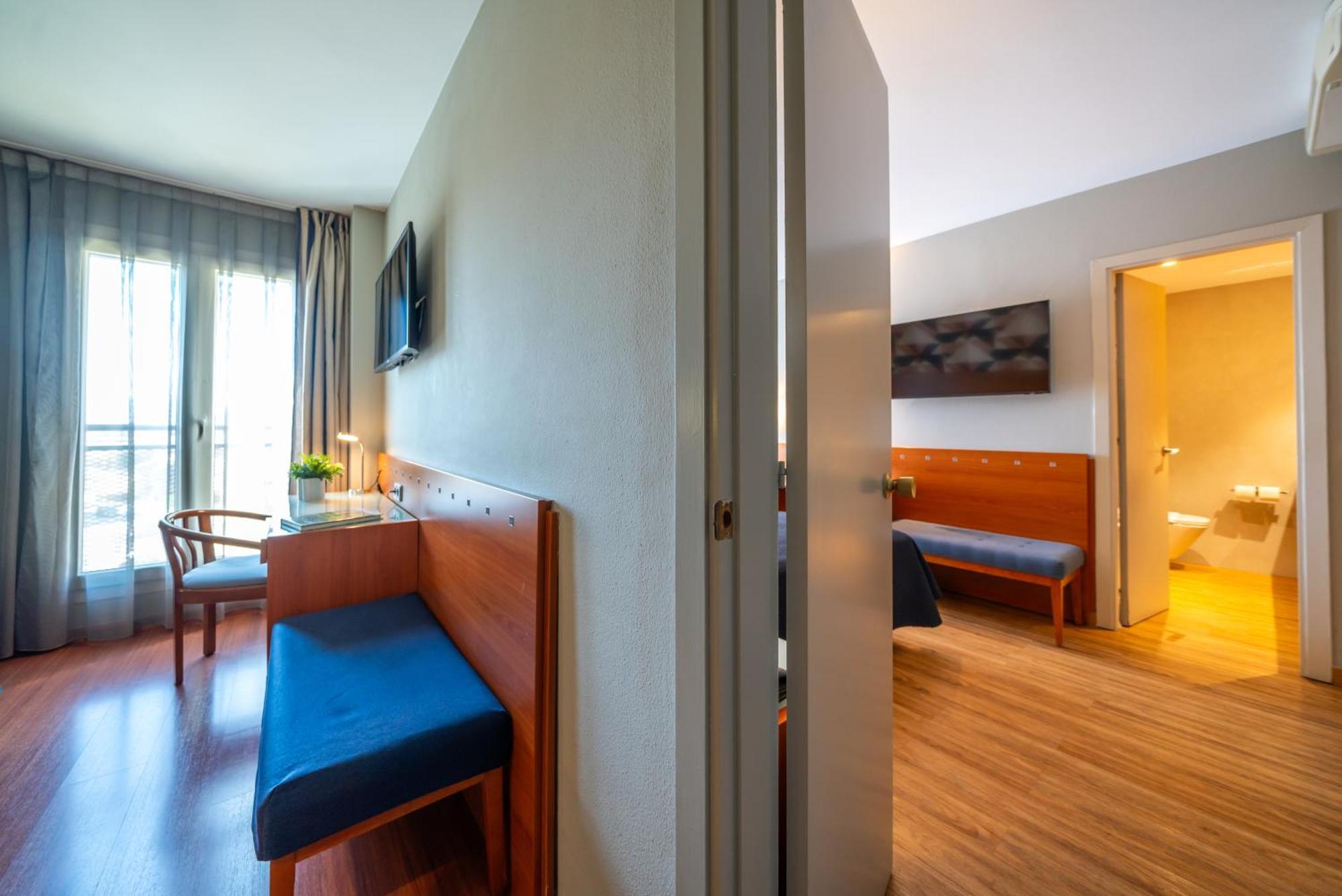 Hotel J. Balmes Vic Exteriér fotografie