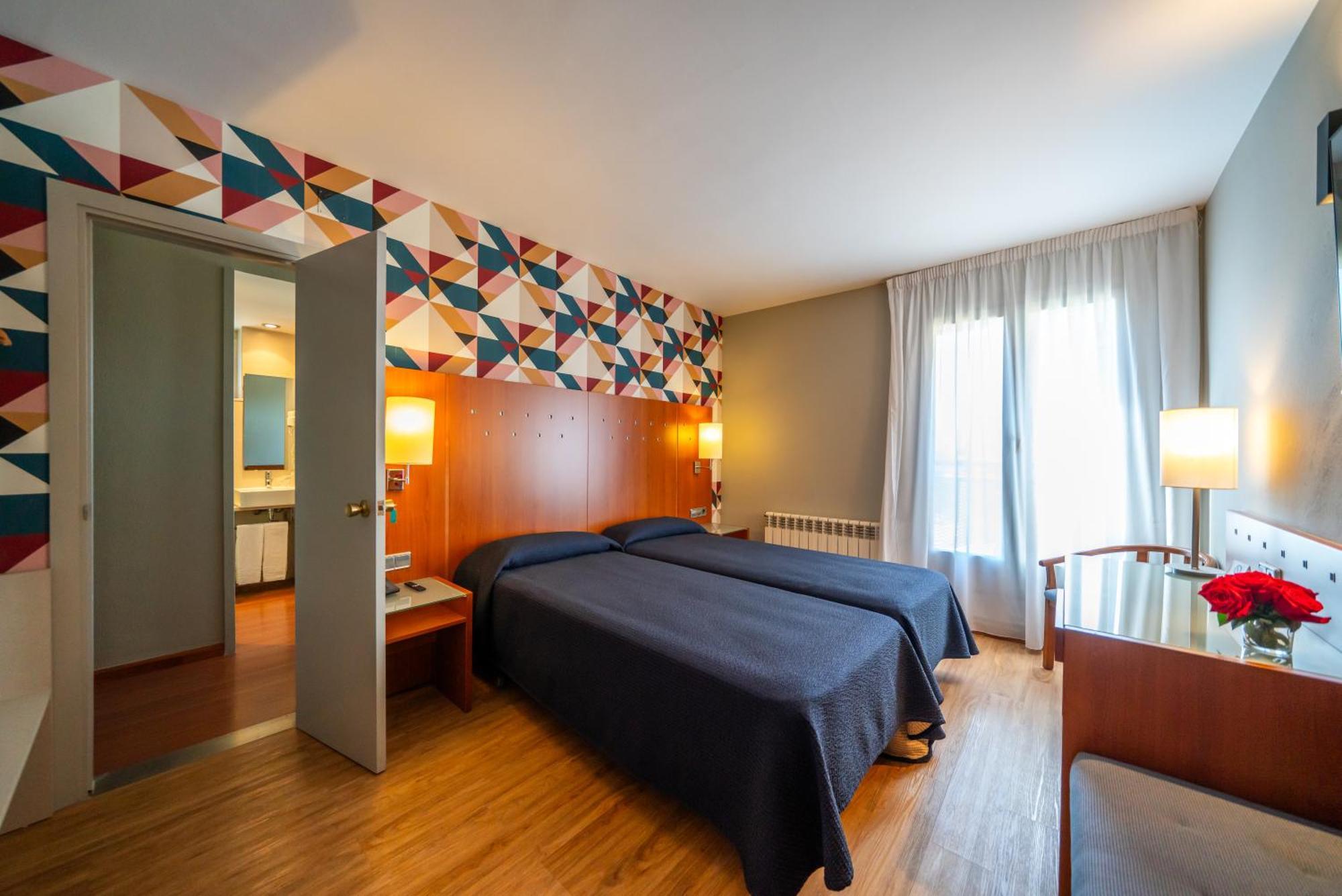 Hotel J. Balmes Vic Exteriér fotografie