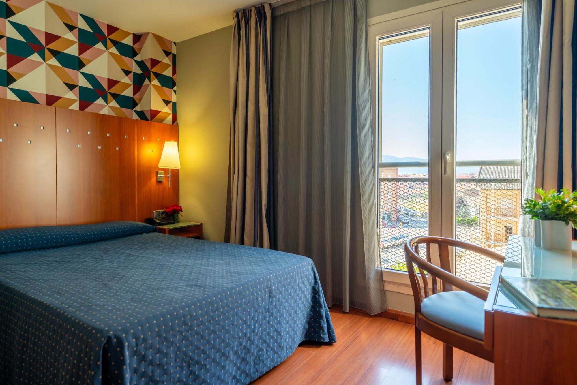 Hotel J. Balmes Vic Exteriér fotografie