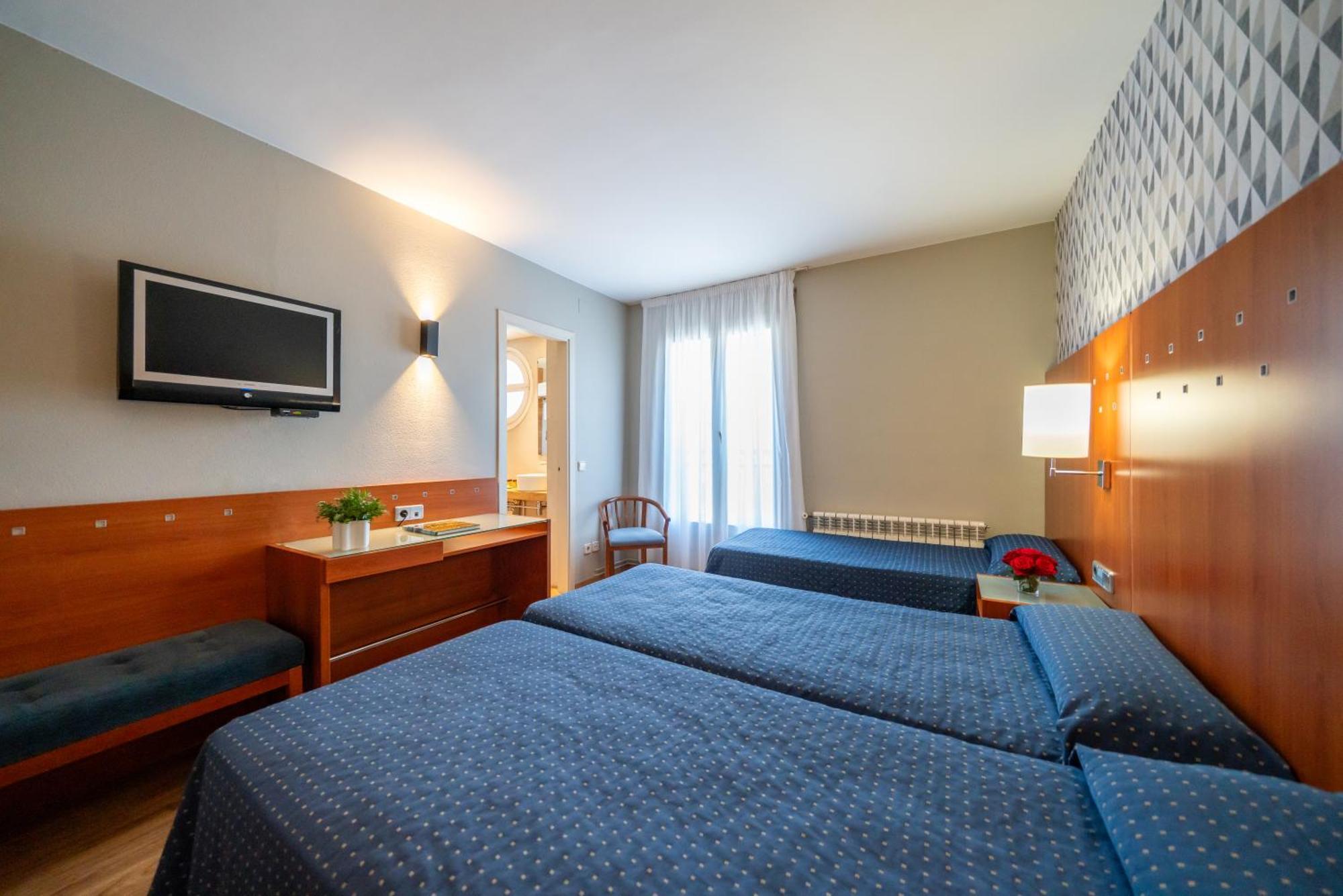Hotel J. Balmes Vic Exteriér fotografie