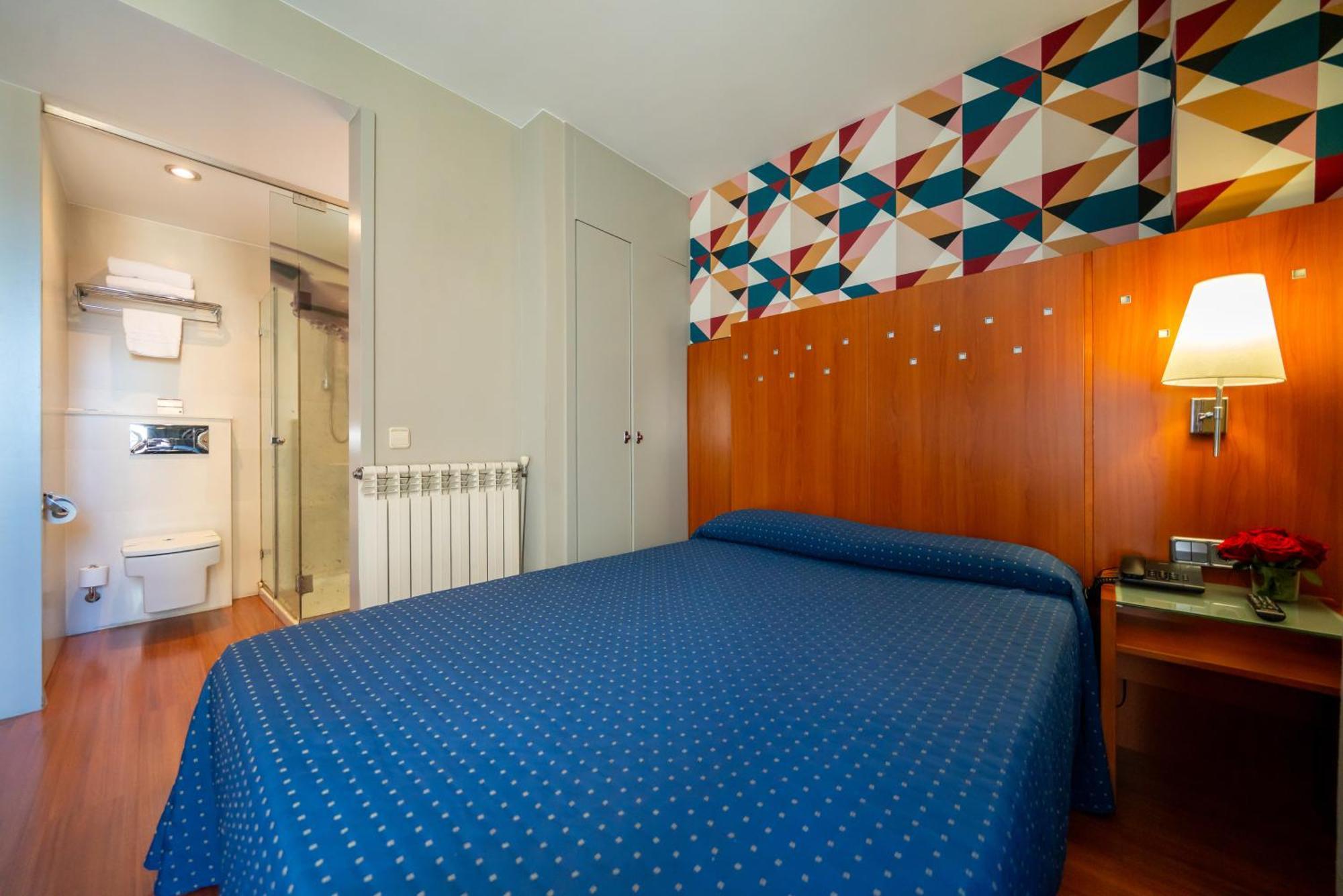 Hotel J. Balmes Vic Exteriér fotografie