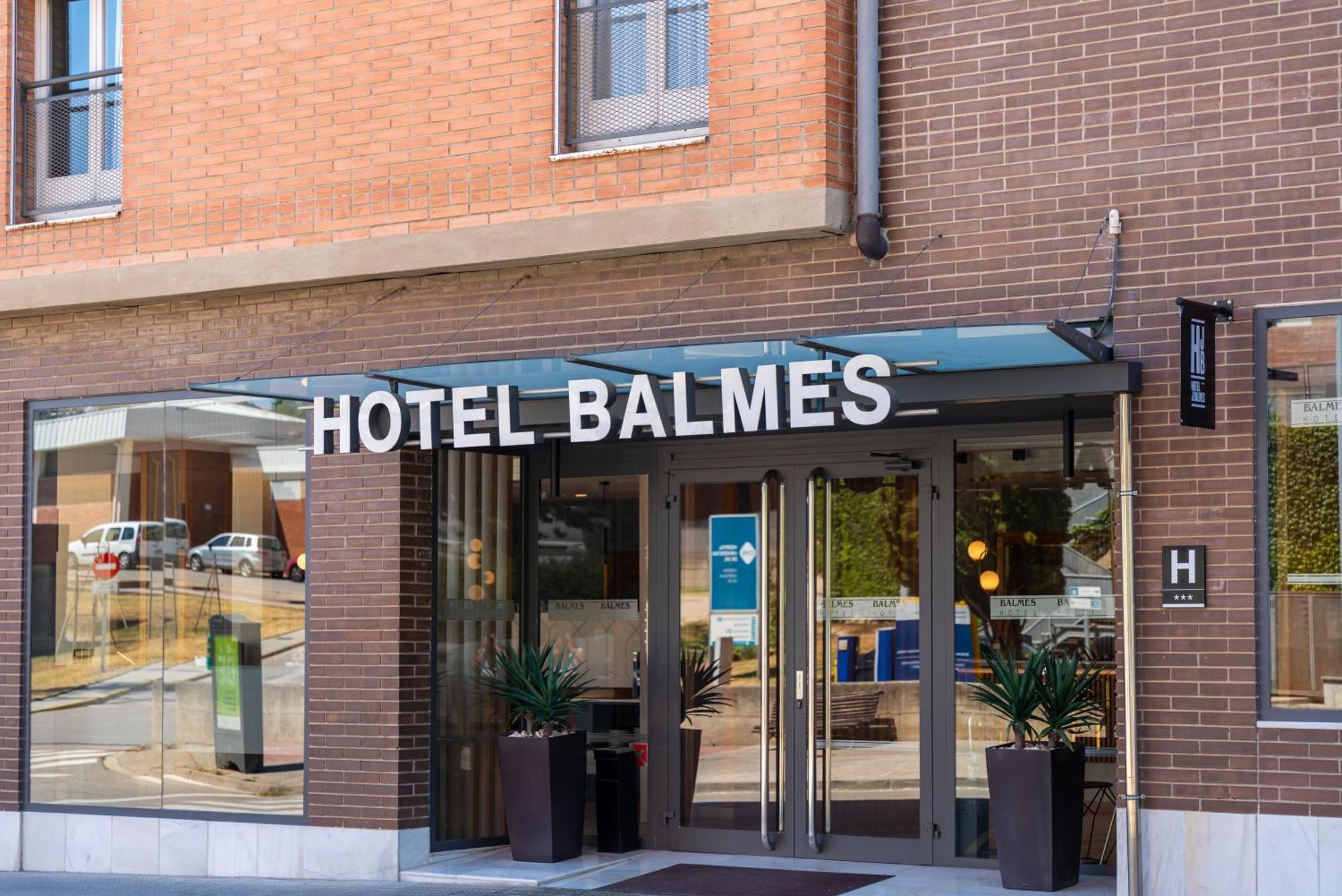 Hotel J. Balmes Vic Exteriér fotografie