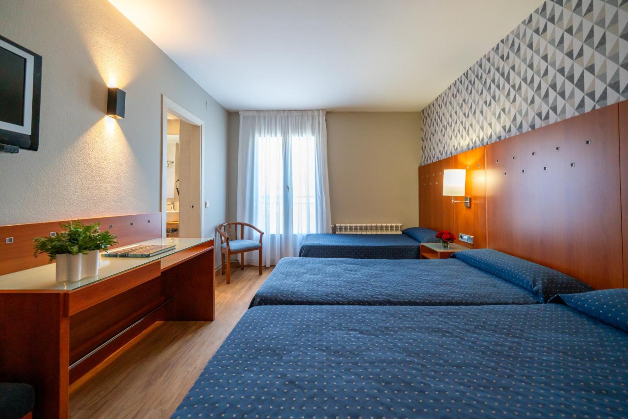 Hotel J. Balmes Vic Exteriér fotografie
